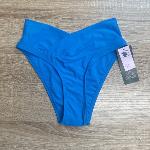 WILD FABLE WOMENS CROSSOVER HIGH LEG CHEEKY MID-RISE BIKINI BOTTOMS BLUE NWT - Picture 6 of 9